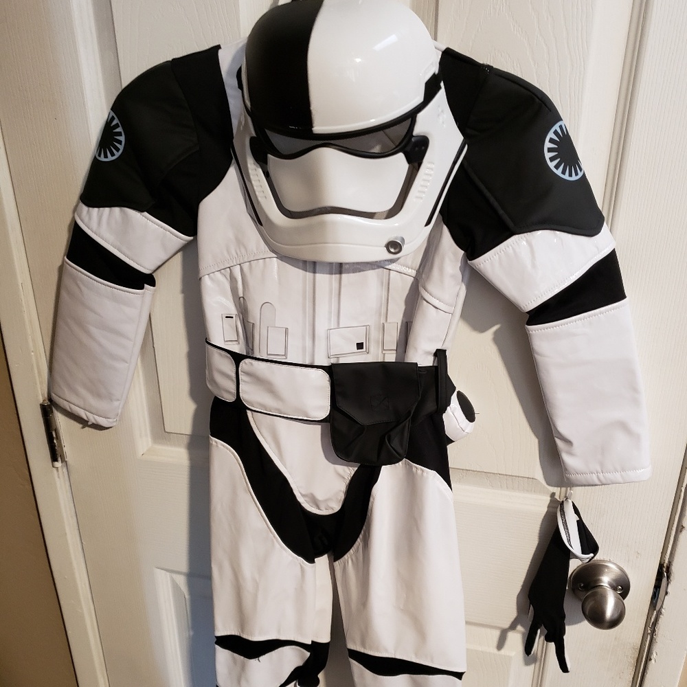 Costume